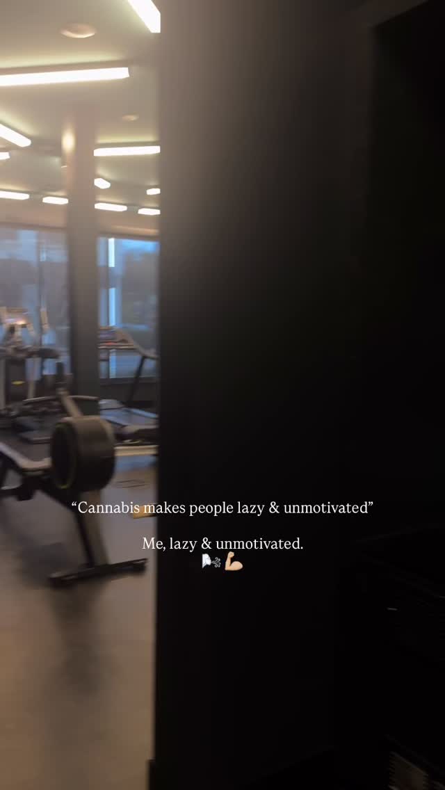 “sToNeRs ArE LaZY”
“CAnNAbiS KiLLs MoTiVATioN”
Maybe it’s just you 🤭
#gymmotivation #vegetarian #fitness #lifted #elevated