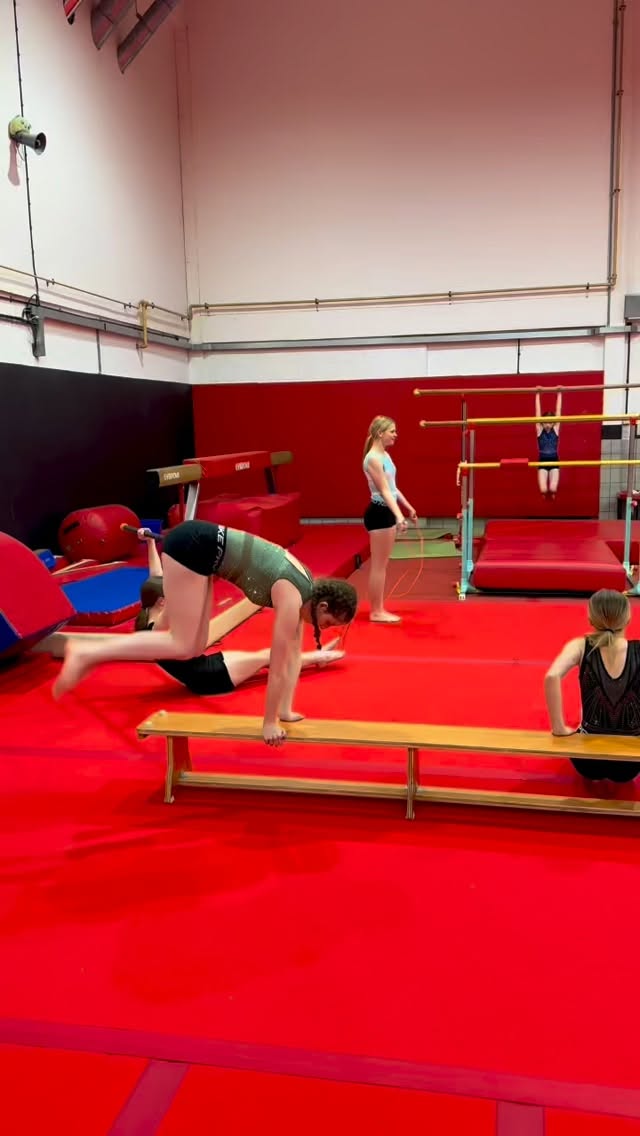 Some clips from our conditioning session last night 💪🏻
If you have any questions, please don’t hesitate to contact us! Our details are all listed below👇🏻
📧membership@cotswoldgymnastics.co.uk
📲07879 628716
💻www.cotswoldgymnastics.co.uk
———————————————
#gymnastics #cotswold #cirencester #cirencesterclubs #thingstodoincirencester