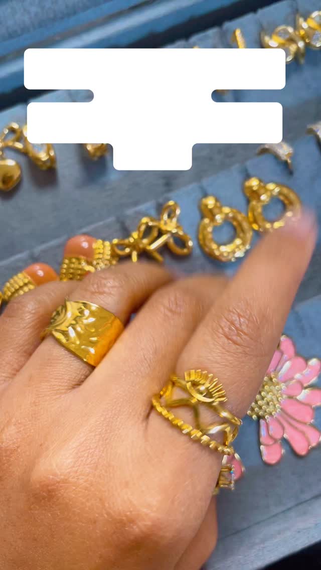 #sale #buy2get1free‼️ #antitarnishjewelry #earrings #neckless #stainlesssteeljewelry #rings #pinterestaesthetic #pinteresty #reach #viral #valentines #giftideas #gift