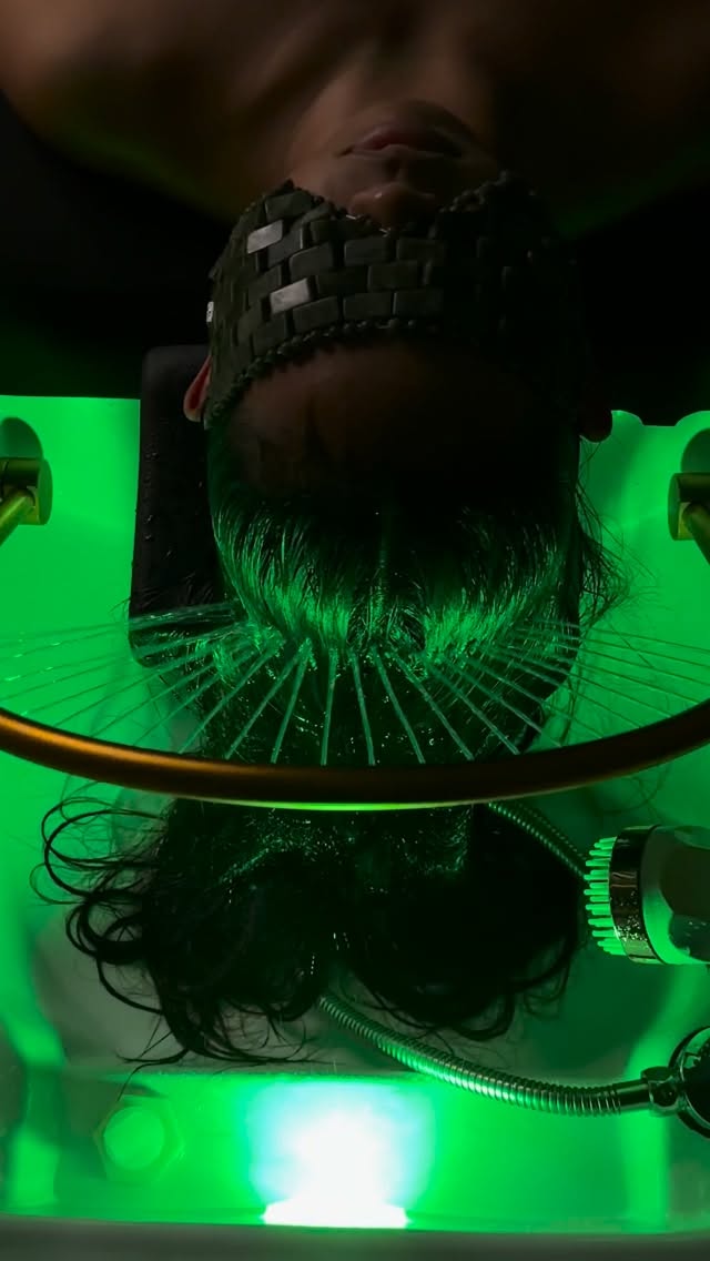 Relax, reset, and let your scalp breathe 🤍
Our head spa treatment is more than just a service. It is a full mind-body experience designed to relieve tension, improve scalp health, and leave you feeling refreshed.
Book your moment of calm ✨
#HeadSpaPhilly
#ScalpCare
#LuxurySelfCare
#PhillySpa
#phillysalons