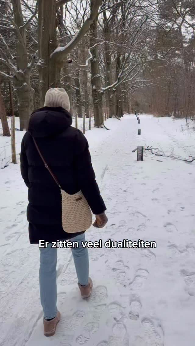 Herken jij bepaalde dualiteiten of tegenstrijdigheden bij jezelf? Of andere dingen van mijn video?
#autisme #vrouwenmetautisme #autismebijvrouwen #mentalegezondheid #ikbenopen