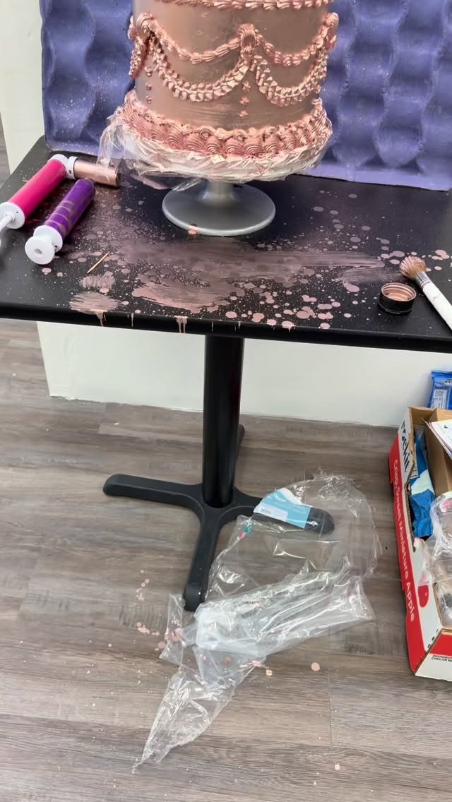 Glittered cakes for birthdays that deserve to shine ✨🎂
If you’re dreaming of an Instagrammable and unforgettable cake, you’re in the right place.
Don’t hesitate to book with me, I’ve got your birthday cake handled.
Secure your date by sending me a DM today!📆
-
-
-
#44thBirthdayCake #VintageCake #RoseGoldCake #ElegantCake
#CustomBirthdayCake #MilestoneBirthday #LuxuryCake
#ClassicCakeDesign #jazikreations