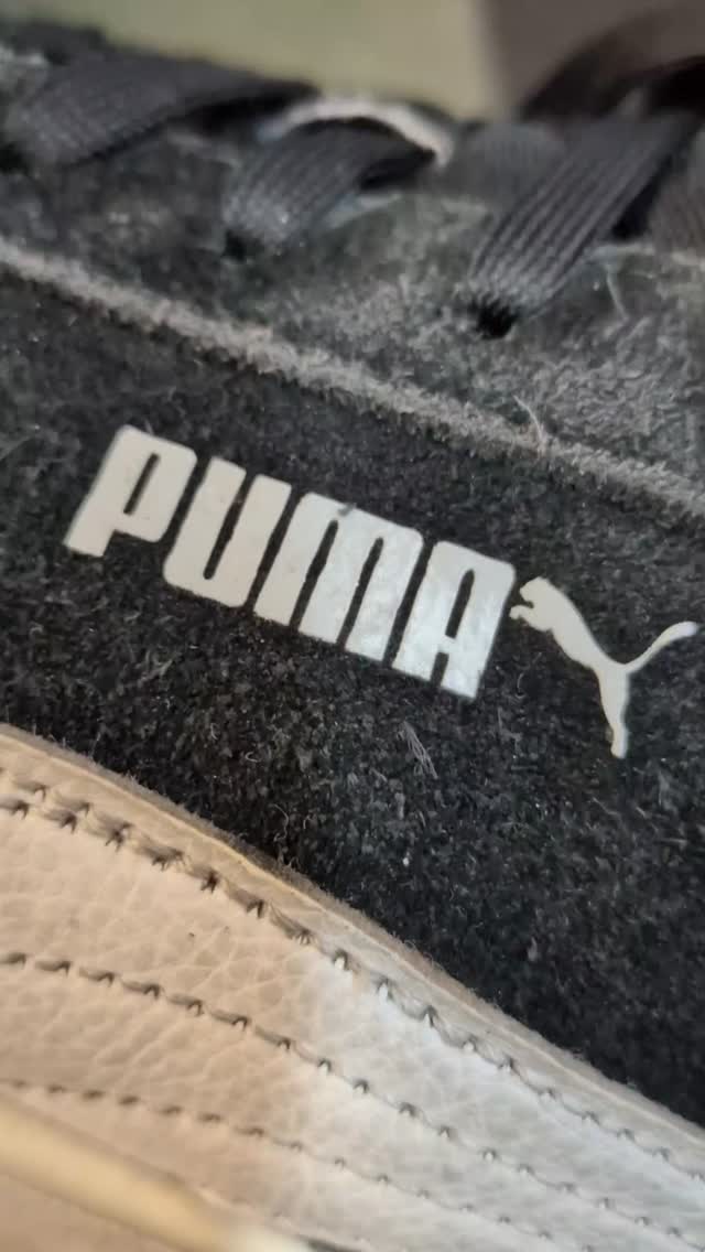 Puma trainers getting a resole to start the week off. Opted to fit the svig tyre tread sole to these. Available in much more than just black
#trainerrepair #svig #shoerepair #cobbler #pumatrainers
