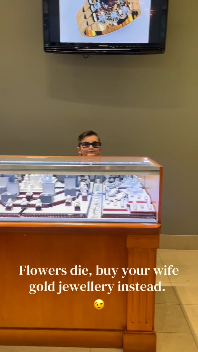 Axel does have a point, there. ✨✨✨
#nataliajewellers #southsurreyjeweller #vancouverjeweler #yvr #whiterockbc