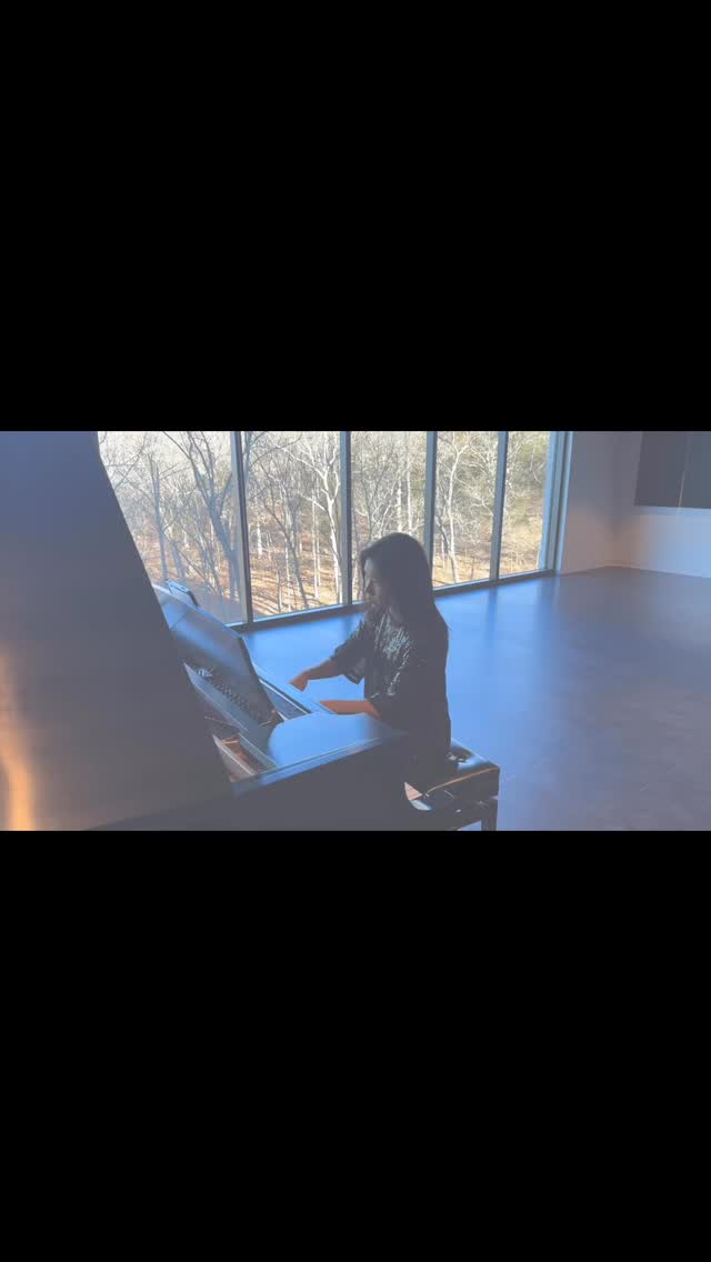 Beautiful Things
by @bensonboone
arr by @francescoparrinomusic
Filmed at @blackwulf2006
YouTube link
https://youtu.be/zARHlWUt1Fw?si=DXFVDeSl7klJRPI5
#pianist #avivatu #francescoparrino #bensonboone #beautifulthings