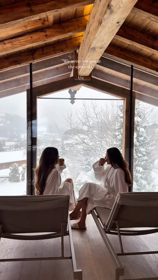 Our kind of apres-ski 🛁🧘🏼❄️🕯️
This hotel has it all: 1500m2 spa with four saunas, two pools, ski-in and ski-out, organic farm-to-table dining, wonderful hospitality and stunning alpine views.
Make sure to save this resort for you next ski trip 🥹 @puradies_leogang
#wellnesshotel #spahotel #skiresort #austria #alps