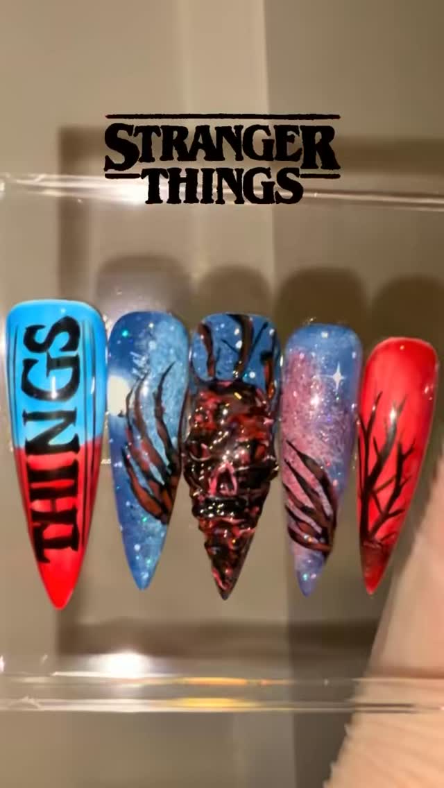 The other side of the Stranger Things set is complete this was a difficult character to create 😂 and im not sure how it turned out but it is what it is - Hand Painted Stranger Things Press on nails - Part 2 #strangerthings #nailart #handpaintednails #strangerthingsfan #pressonnails