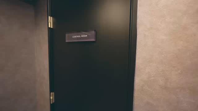 改めて…先日の動画に画像追加して実際の施工を時系列で追加したロングバージョンです。笑
9月に草刈り始まって、12月末にSP設置からの音響調整するまで。これ、電気工事やクロス工事除いて殆どエンジニアでやってるの改めて凄いと思うんですけど、どうでしょ?