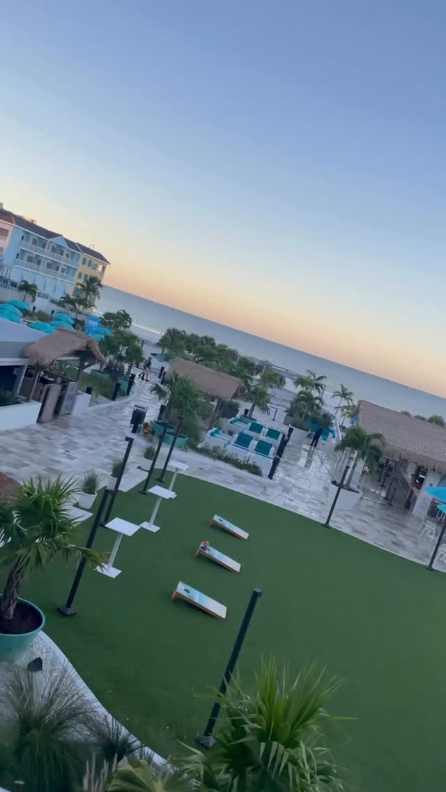Café da manhã, vista da varanda e o som do mar...
É assim que é acordar no paraíso 🌴
➡️ Quer saber tudo sobre este resort? Leia meu blog: “Por dentro do Margaritaville Fort Myers Beach”, deixa “MFMB” 👇️ nos comentarios
💾 Guarda esse post se você está planejando uma viagem pra Fort Myers Beach.
🇺🇸🇺🇸🇺🇸
Morning coffee, balcony views, and beach sounds…
This is what waking up in paradise looks like 🌴
➡️ Want the full scoop on this resort? Read my blog: “Inside Margaritaville Fort Myers Beach”, just drop “MFMB” 👇️
💾 Save this if you’re planning a beach getaway in Fort Myers!
#FortMyersBeach #MargaritavilleFMB