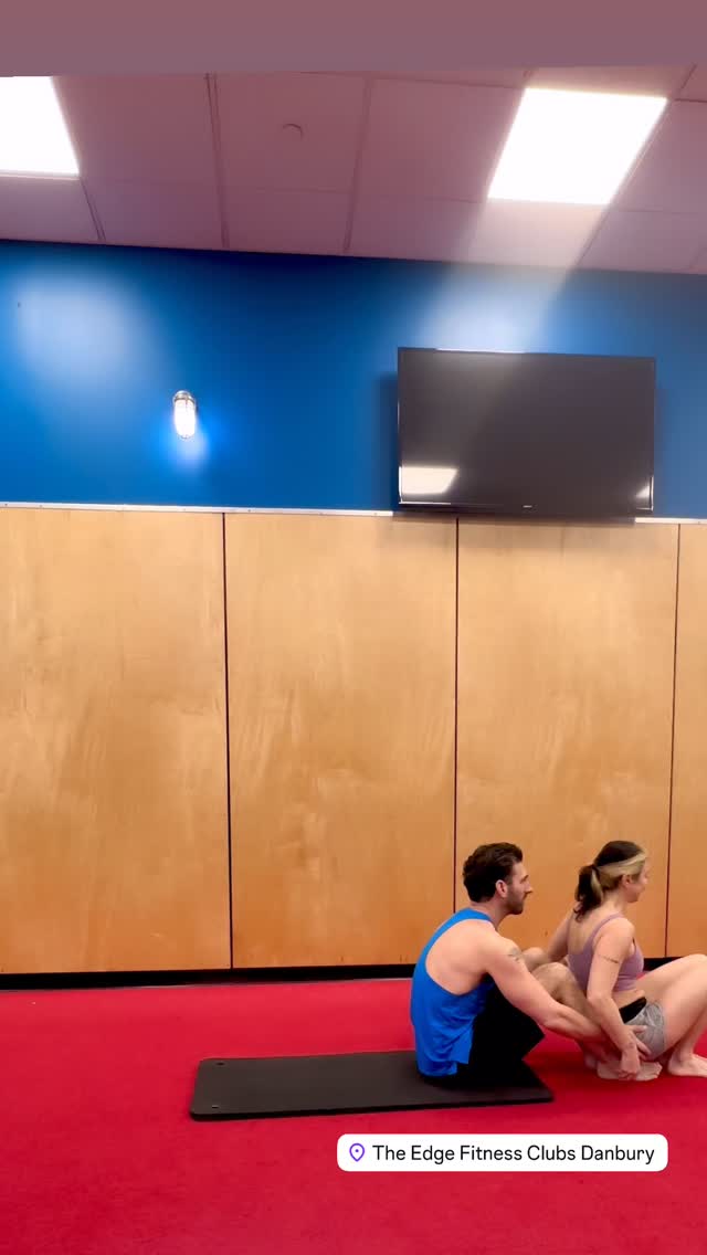 A quick lil flow. #acroyoga