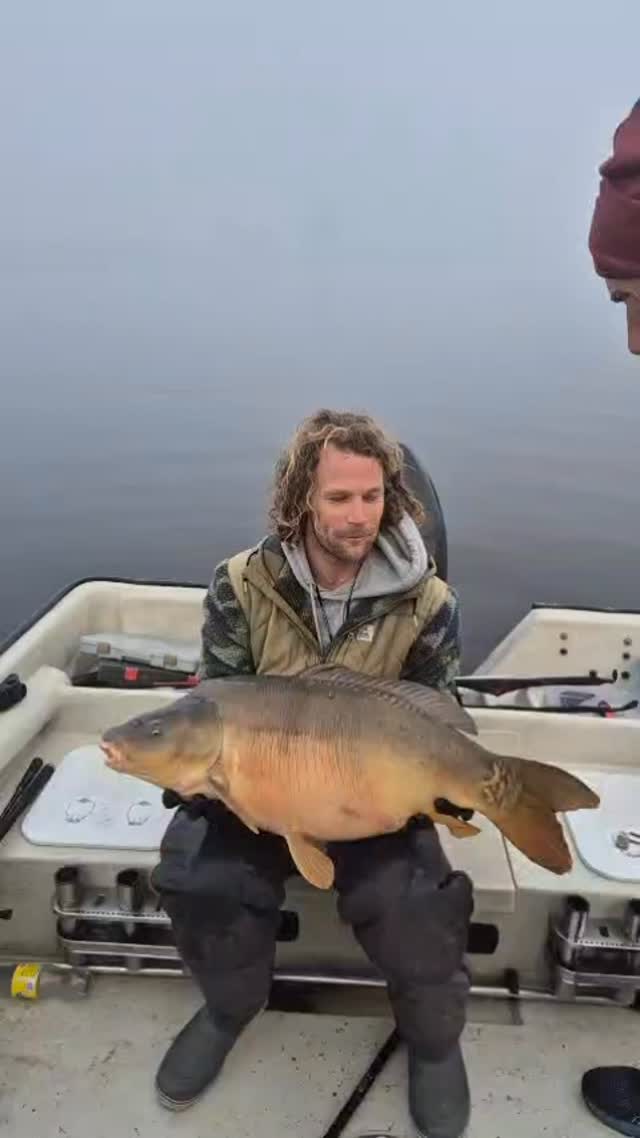 The zander magnets are BACK and here to catch a beast of a mirror carp.
That time of the year has come, where last year we’ve caught more then 7 carps in their mouth. During slow fishing with ned rigs and craws during the colder months.
#mırrorcarp #carp #catchandrelease #fishingguidenetherlands #catch fishingamsterdam angeln reels