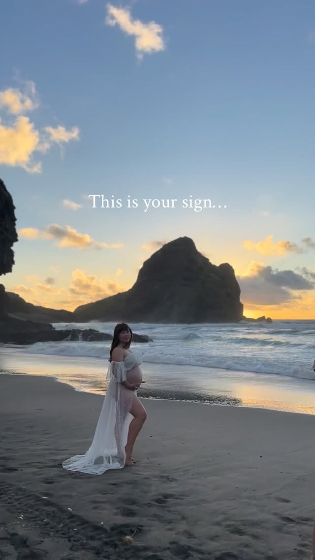 This is your sign… to book your Maternity Session!!!
Dm for more info