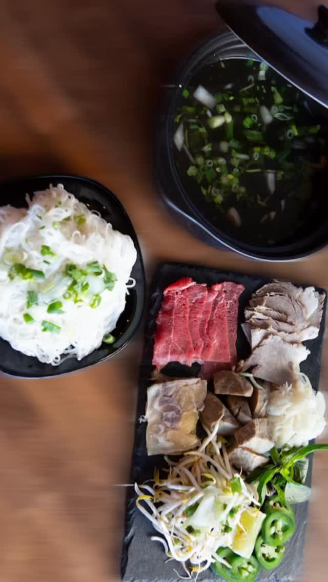 One place, all the cravings 🤍
Warm pho, fresh sushi, fried chow mein noodles—Friday done right at Saida.
Happy Friday y’all! #utahrestaurants #vietnameserestaurant #saidasushinoodlehouse #provorestaurants #sushirestaurant #provorestaurant #utahrestaurant #saidasushinoodles