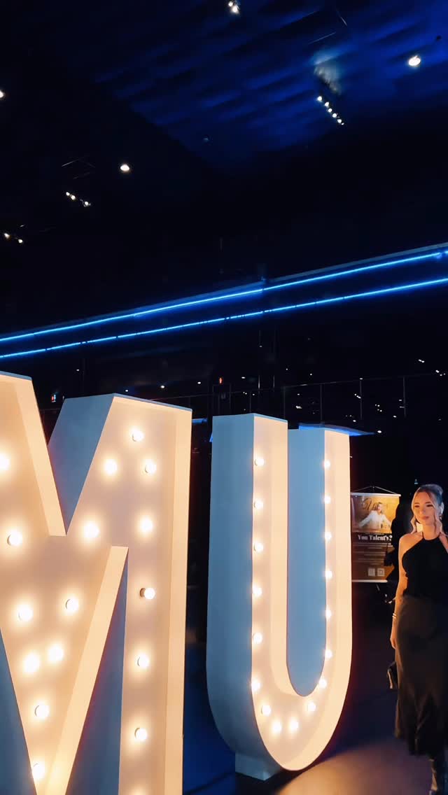 Aqui você pode ser VOCÊ, aqui a imensidão do evento te coloca no mesmo nível de todos os presentes 💛🖤