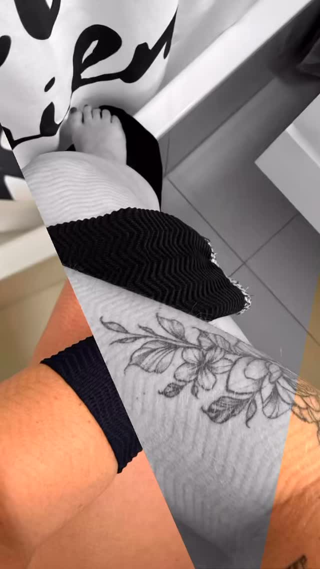 OMG 😱 Schluss mit schweren Beinen und Wassereinlagerungen!
Die Solidea Be You Tonic Leggings mit patentiertem 3D-Wellengewebe arbeitet wie eine Mikromassage direkt auf deinem Gewebe – und ja, sie macht richtig was:
✨ Das passiert, während du sie trägst:
💦 Wassereinlagerungen werden abtransportiert
🌀 Mikrozirkulation wird aktiviert
❤️ Venenklappen öffnen sich
📉 Umfang & Schweregefühl verschwinden
🍑 Cellulite wird sichtbar geglättet
💃 Einfach anziehen, bewegen – und spür, wie deine Beine leichter, straffer und richtig vital werden.
Keine leeren Versprechen. Kein Einzwängen. Einfach Wirkung, die du fühlen kannst – schon nach den ersten Tagen.
Es ist Zeit, dass dein Körper endlich wieder in Fluss kommt – leicht, energiegeladen und frei.