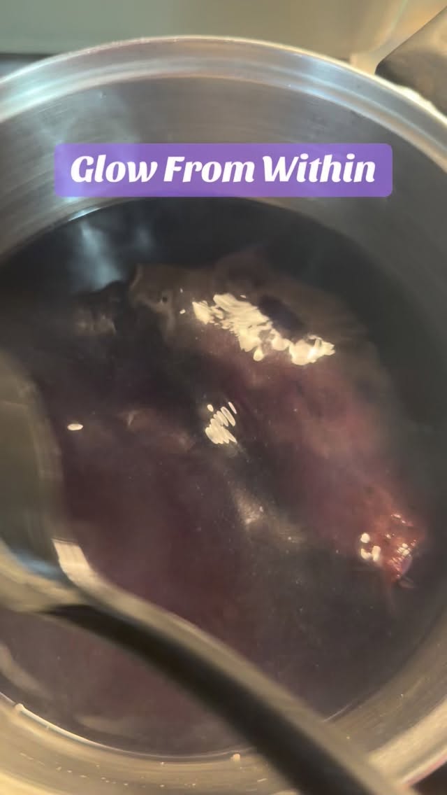 Skin glow starts within ✨
This simple dish is made with purple yam, a mineral-rich root that supports skin health with antioxidants that help promote a natural glow. When boiling your purple yam, don’t throw away the water — that deep purple water still contains minerals and can be sipped warm or saved for later nourishment.
Once cooked, open the yam and keep the toppings simple and intentional.
Sardines provide healthy omega fats that support skin moisture and elasticity.
Hemp seeds add plant-based omegas, protein, and minerals that help nourish the skin from the inside out.
To finish, add just a touch of salt — or, if you prefer, a little honey or fresh lemon juice to balance the flavors. Simple is best.
This is a reminder that skincare isn’t only what you apply — it’s also what you consume.
Whole foods. Healthy fats. Rooted nourishment 🌱
Follow for more inside-out skin and holistic wellness tips 💗
.
.
.
#SkinFromWithin #beautyfromtheroot
#HolisticSkinCare #PurpleYam
#foodforskin