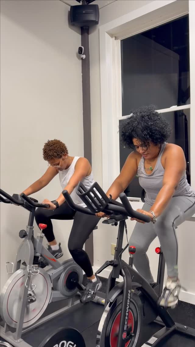 A space to move, breathe, and become 🤍
#Dfitness #fitnesscommunity