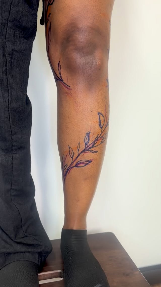 In the last year I’ve really preferred to draw things on when I can. It’s easier for me to make it fit the body correctly. The sharpie always look chaotic and messy. I appreciate everyone who has trusted the process!
…
#tattoo #raleigh #tatooartist