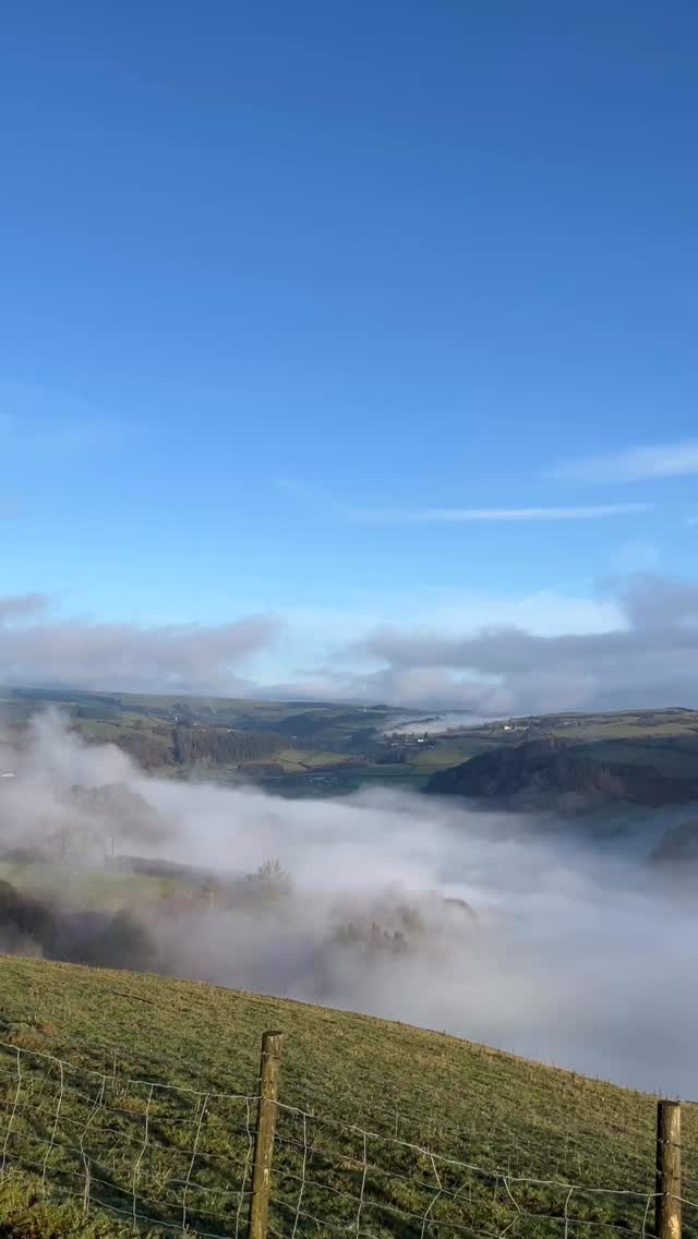 Winter mornings 💙
#winter #abovetheclouds #farmviews