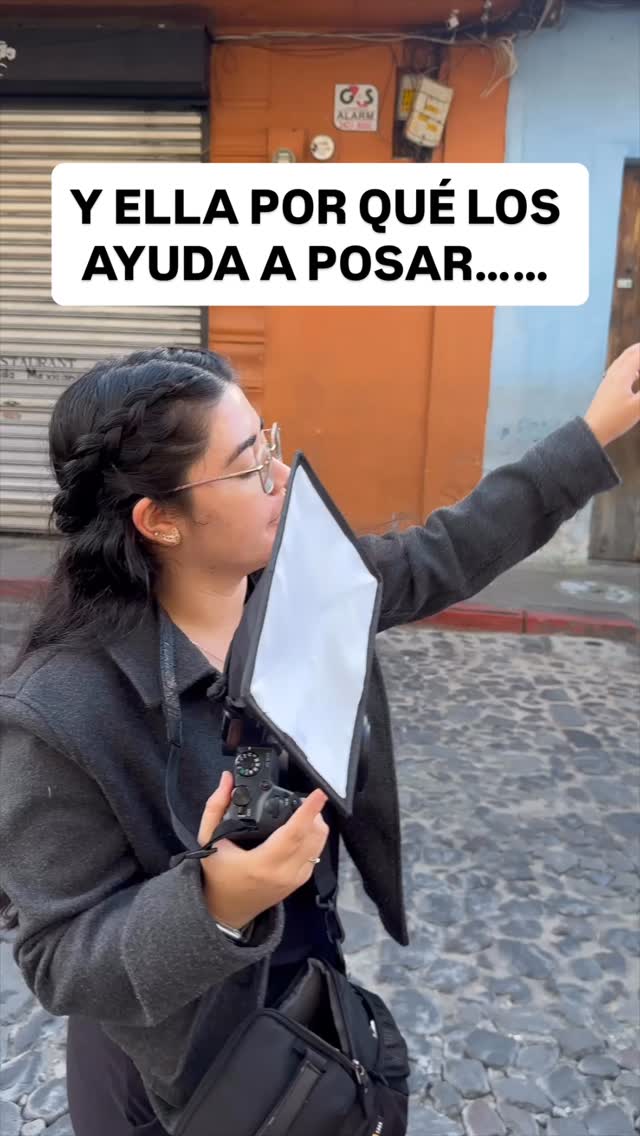 El pastel se acaba. La fiesta termina.
Pero el amor que capturamos… ese vive para siempre.
🎥 Brayan Arreola | Fotografía emocional de bodas.
__________________________
#weddingguatemala #bodasguatemala #bodasconalma
#videodeboda #fotografiadebodasgt weddingfilmsguatemala
bodasenlaantigua fotografosdeguatemala brayanarreola
parejasenamoradas recuerdosqueduran bodasenlaantigua
bodasconhistoria antiguawedding guatemalaweddingphotographer