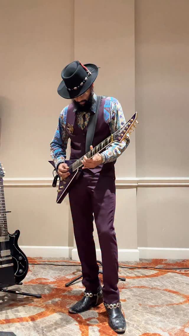 Who can guess this tune?
Thank you for having us at your venue conference after-party, The Venue Masterclass @hustleandgather
#houstonlivemusic #houstoncocktailhour #livemusicentertainment