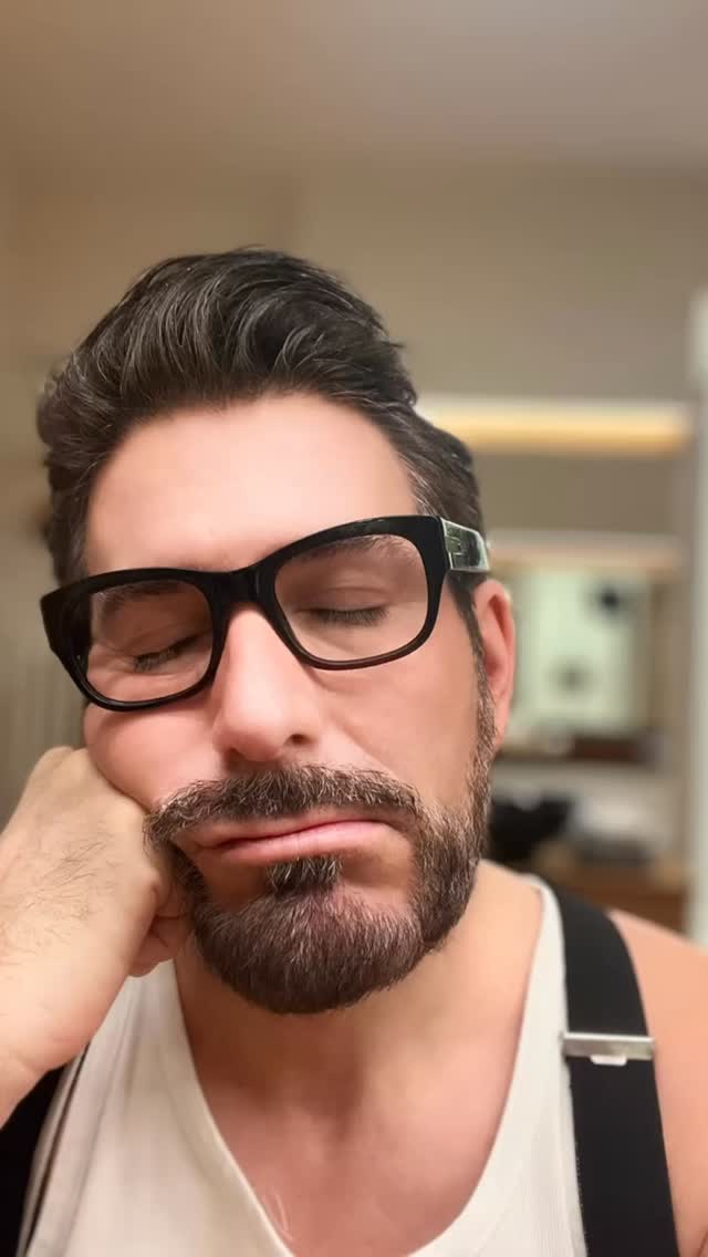 An OPERA a day keeps the doctor away 😜😎 Yesterday MANON 🎶 Tonight NOZZE 🎶 Let’s OPERA ❗️ @clemensunterreiner @wienerstaatsoper @viennaphilharmonic #ClemensUnterreiner #kammersänger #wienerstaatsoper #mozart #operalife 📸©️CU | Wiener Staatsoper - Michael Pöhn