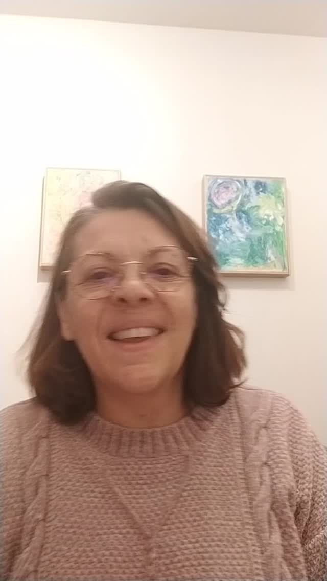 Cette semaine le sage nous demande de prendre de la hauteur pour accéder à la sagesse de notre chemin. Revenir en soi pour observer ce que l'on a vécu et les leçons que l'on peut en tirer pour continuer à avancer avec plus de sagesse.
Introspection et gratitude sont donc au programme de la semaine. Faisons la paix avec notre passé et avançons sereinement vers ce nouveau cycle qui s'ouvre.
#connaissancedesoi
#archetypes #ame #energetique #intuition