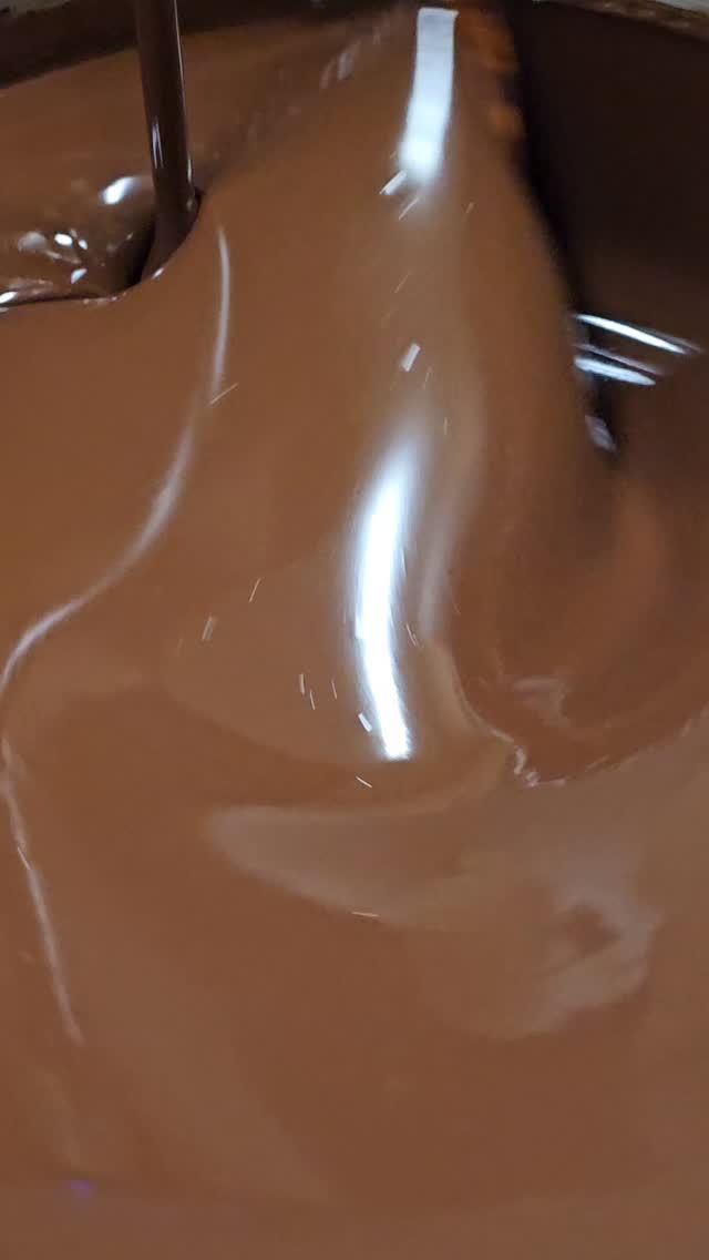 Back from our long winter break!!
Tomorrow 12-6pm.
Valentines chocolates coming as soon as I get the case stocked with all your usual favorites.
It was nice to relax after the busy holiday season, but Im happy to be back making chocolates.
See you soon 😊
