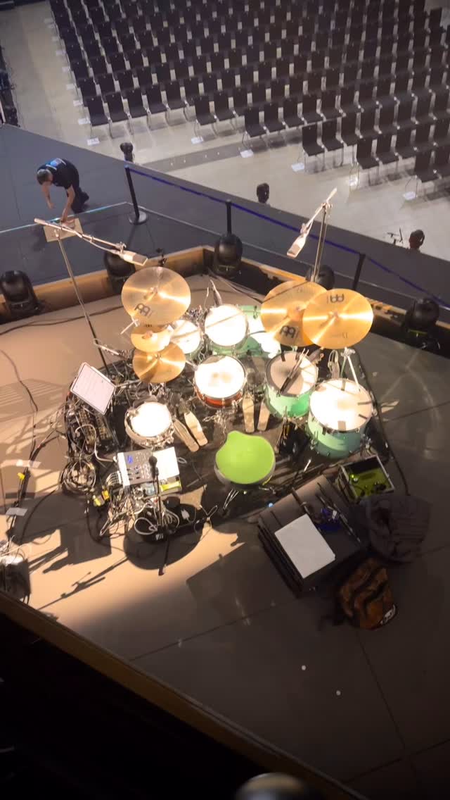 DJBobo - The great Adventure
#djbobo #thegreatadventure #djboboofficial #tombeck #tourlife #tamadrumsofficial #meinlcymbals #drummershoes #visionears #porteranddavis