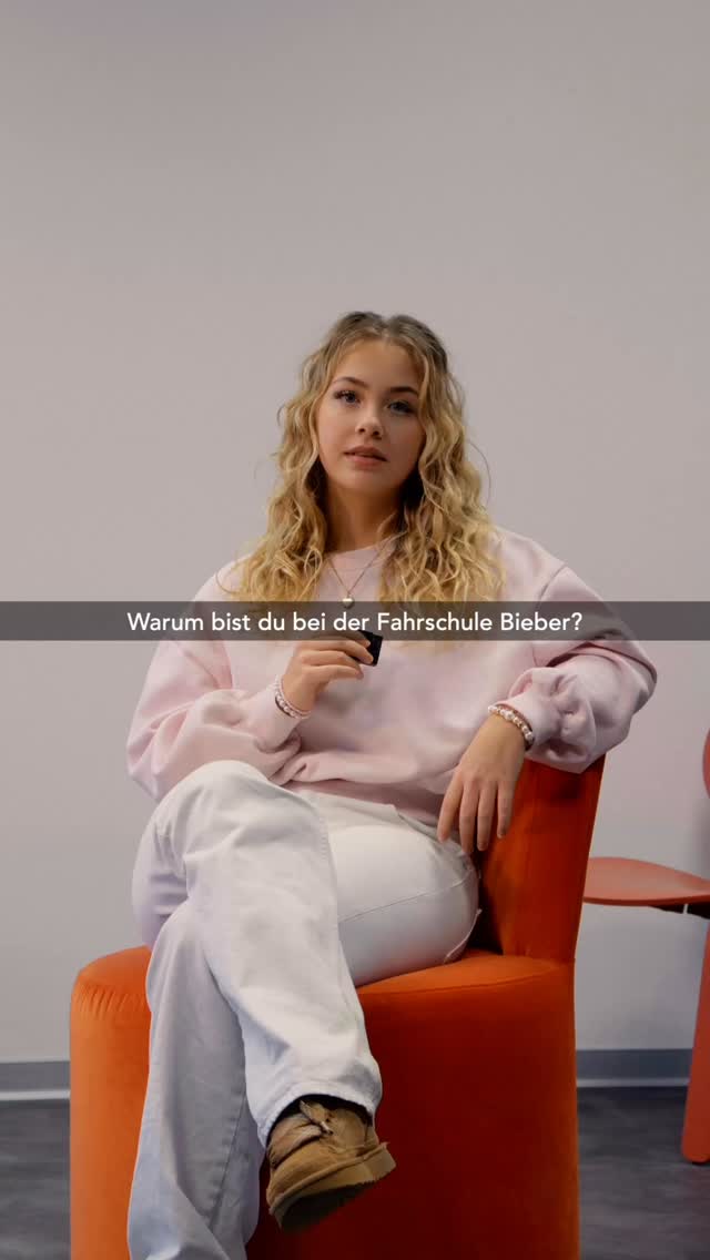 Warum Fahrschule Bieber??
@charlotte__trl ;
„Coole, junge Fahrlehrer,
immer Matching Outfits 👀🔥
und Bieber hat einfach die besten Autos.“ 🚗💨
Ja okay… mehr braucht man nicht. Wir finden, Charlotte hat recht 😎
Style. Cars. Führerschein. Fahrschule Bieber.
P.S. Die besten Autos kommen von unserem Partner @autohauskunzmann und und unserem Verkäufer des Vertrauens @thebeaver91 in Aschaffenburg ✌️
#fahrschulebieber #fahrschuleaschaffenburg #führerschein #fahrschule #lieberzubieber