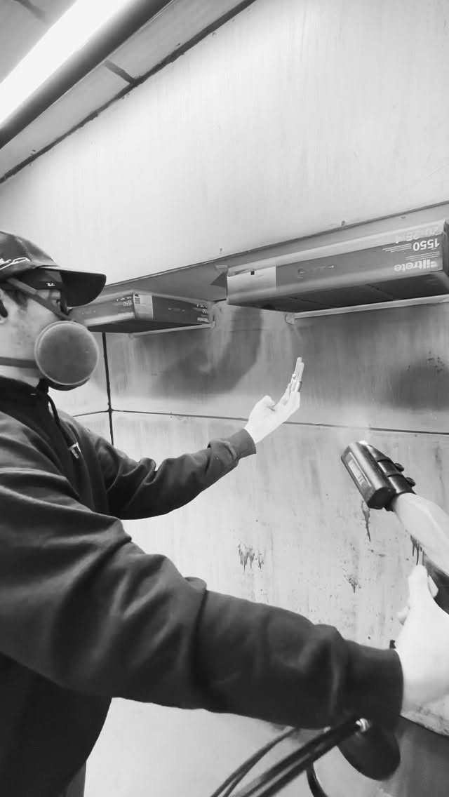 Been a minute.. Recoil R3 finished in corkey pink.
#palmerspowders
#prismaticpowders
#lumaiii
#coatingsbycoates
#grimmgreen