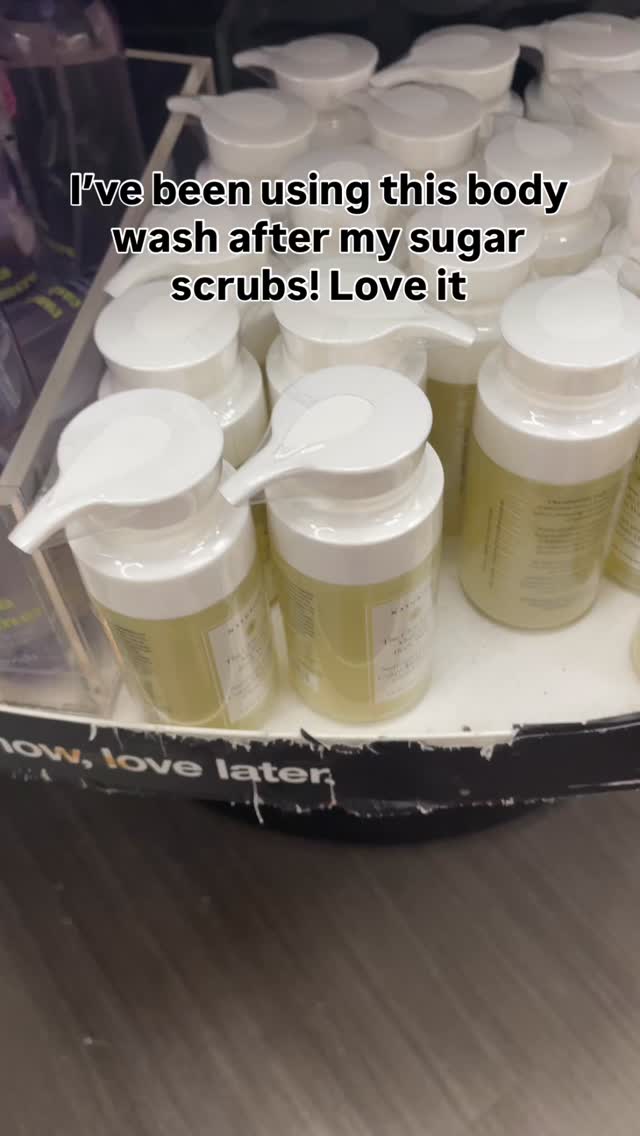 My latest obsession!!! I’ve been using this body wash after body oil after my sugar scrubs! I love it leaves my skin super soft!
If you want to give it a try get your self a mini at @target @naturium
#targetfind
