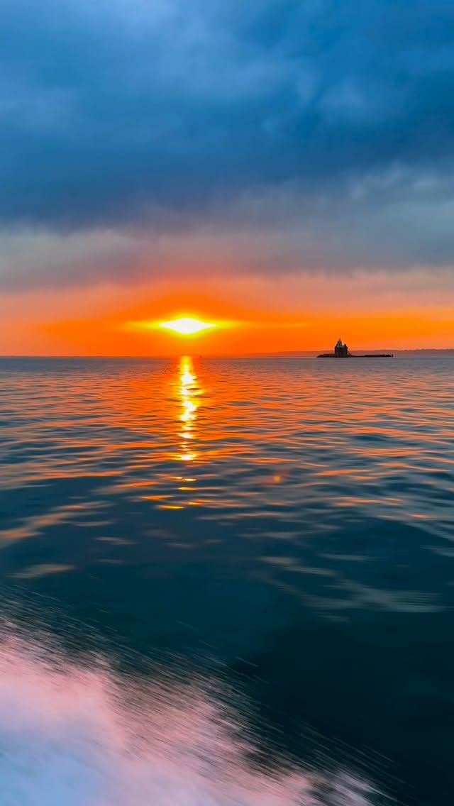 Chasing away the winter one sunrise at a time. 🌅 Warmer mornings, glassy water, and tight lines are almost here. Fishing season is coming back fast. 🎣✨#bluefinsoundcharters #newrochelleny #bass #fishing #fyp