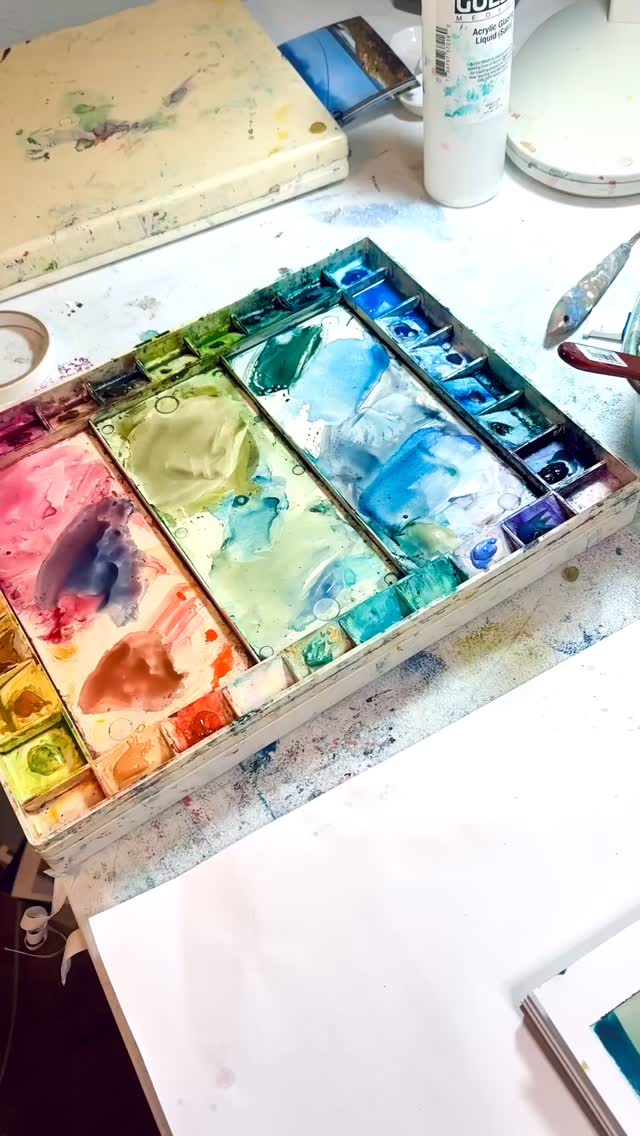 Enjoying showing up in my sketchbook.
I love adding a little detail with a colored pencil.
• Experimenting and playing in a sketchbook first helps to inform larger work later on.
• This week I’ll be doing more loose landscapes in the sketchbook plus making larger pieces that will be available at the 3rd annual HeART Festival on February 7th, at the Black Pearl in Washougal. This awesome art fair is hosted by the Artisan Guild of Camas. Stay tuned!
.
@artisansguildofcamas
.
#sketchbookpractice #abstractlandscapes #landscapepaintings #pnwartist #connectedartistclub