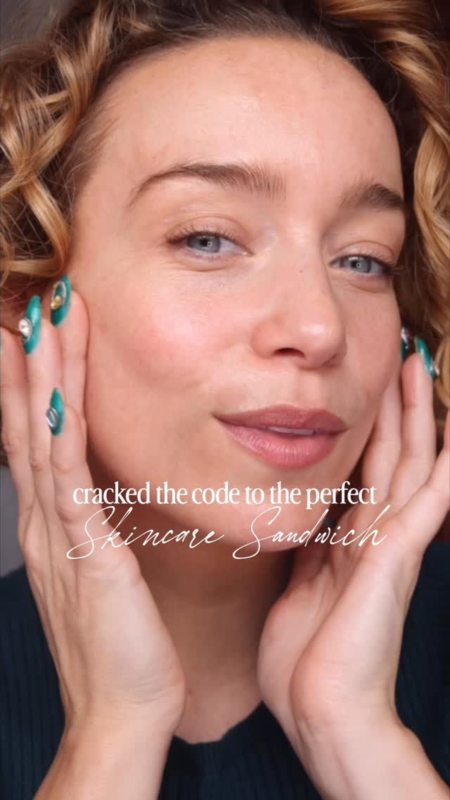 This is how you protect your skin barrier this Winter! And get glowing skin in the process 😜 #ad
These 4 skincare products are a dream team when it comes to helping smooth, firm, hydrate and protect! And you can find all of them @sephora!
@innisfreeofficial Retinol Green Tea PDRN Firming Serum
@laneige Water Bank Aqua Facial
@glowrecipe Prickly Pear Mucin Serum
@dieuxskin Skin Mercy Intense Recovery Cream
#sephora