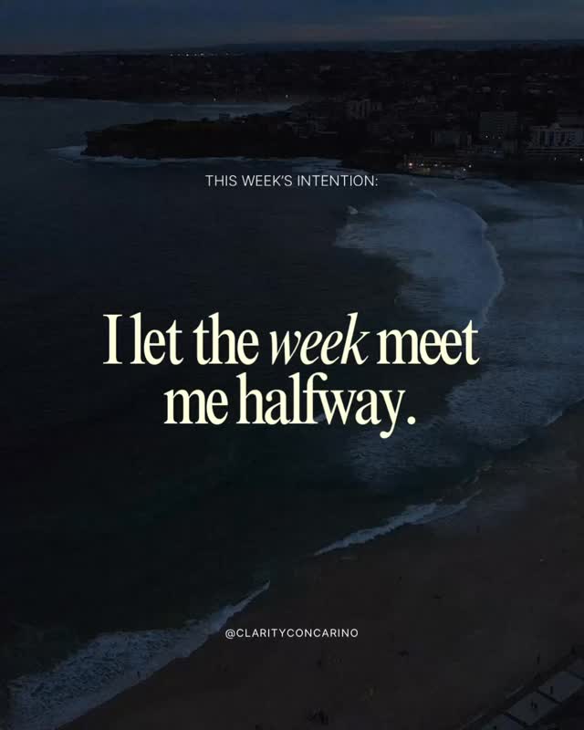 I let the week meet me halfway.
Caption:
I don’t have to manage what’s already unfolding.
Rest supports what’s next.
✨Save this for the days that ask for more than necessary.
#SundayRelease
#eveningreset
#letitunfold
#nervoussystemcare
#journalingcommunity