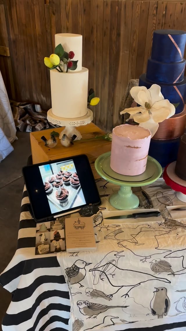 Bridal show today at @theartisangalveston in #galveston from 12-3. If you are getting married in the upcoming year, this is the place to be! #wedding #bride #bridal #cake