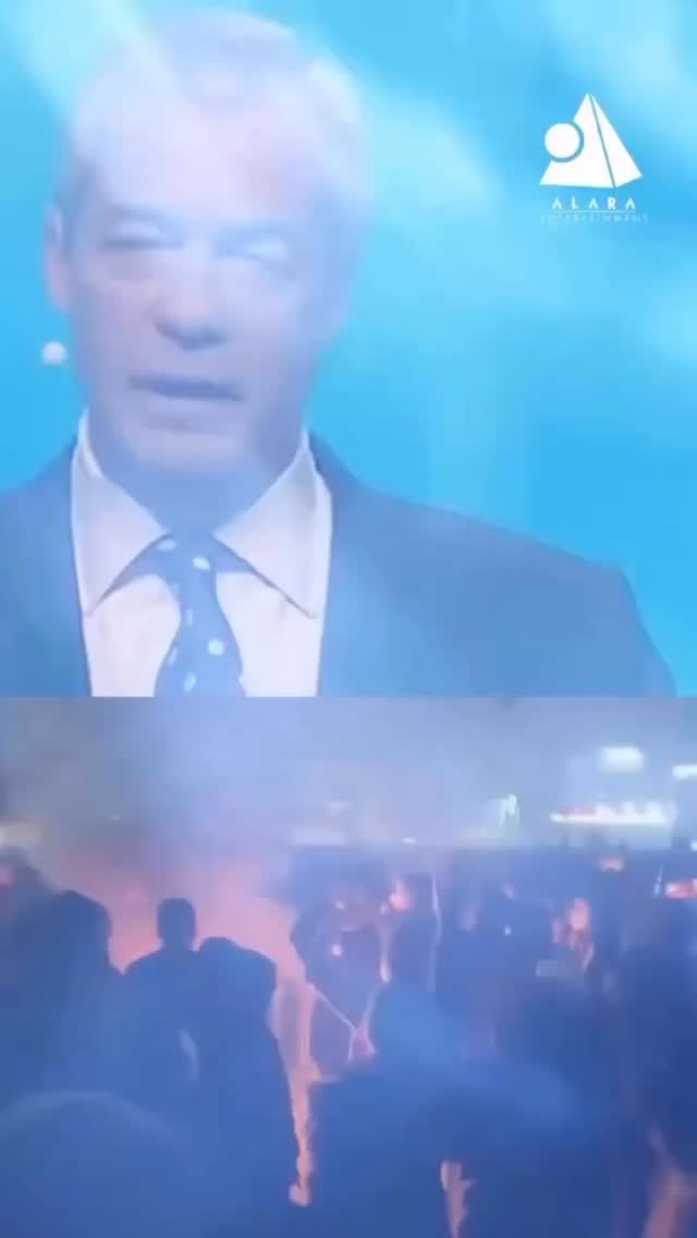 Nigel Farage, deputato britannico e leader del Reform Party, ha espresso il suo sostegno al popolo iraniano durante una manifestazione tenutasi davanti all’ambasciata dell’Iran a Londra.
Nel suo intervento ha sottolineato il prezzo altissimo che i manifestanti stanno pagando all’interno dell’Iran, elogiandone il coraggio e la resilienza, e affermando che questo costo viene pagato proprio ora, nelle strade delle città iraniane.
@nigel_farage
#rivoluzioneiran2026