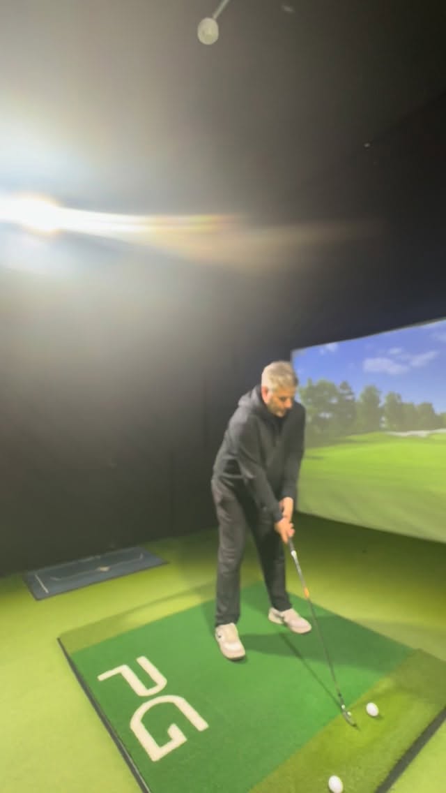 Inside a live lesson today we worked on angle of attack and low point control. My client was struggling to find consistent strike, which was costing both distance and control through the bag ⛳️
By introducing one simple adjustment we were able to improve where the club was contacting the ground. The result was a much more solid strike, better ball flight, increased distance and far more predictable results 🎯
If you would like to work on your ball striking and take your game forward, lessons are available now. Drop me a message or use the link in my bio to book 📩