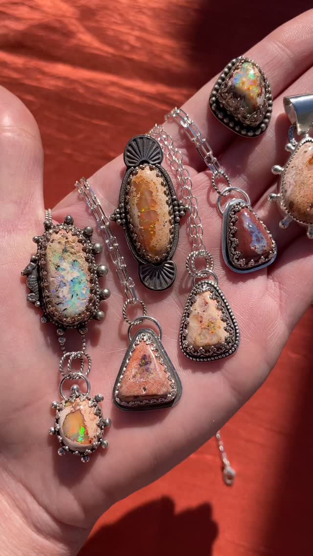One of a kind dreamy fire opals ready to be claimed. 🔥✨ Every fire opal here is completely unique—just like the hands that wear them. Handcrafted with sterling & fine silver, these necklace pendants and made to size rings are waiting to adorn your beautiful self. Send me a DM for inquiries and to claim!
.
#opaljewelry #sterlingsilverjewellery #silverjewelery #smallbusiness #handmadejewelry