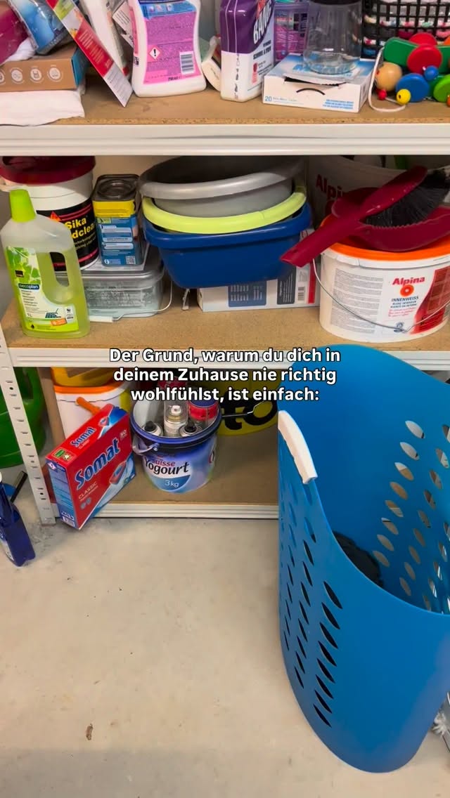 Du weisst nicht, wie Räume, Regale oder Ecken von deinem Zuhause dich im Alltag unterstützen sollen.
Hilfe annehmen ist kein Zeichen von Schwäche. Es ist ein Zeichen, sein Wohlbefinden zu priorisieren.✨
•
Schreibe mir eine Nachricht und lass uns deine Chaoszone angehen.
.
.
.
.
.
.
home organizing | decluttering | familienalltag | ordnungssysteme | ordnung schaffen | schweiz | aufräumhilfe | bern | organisieren | kleiderschrank | aufräumen | thehomeedit
#thun #loslassen #minimalismus #mariekondo #ordnungstipps