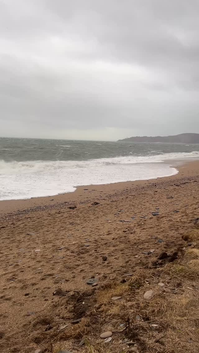 You know it’s windy when you have trouble juts standing up!!!