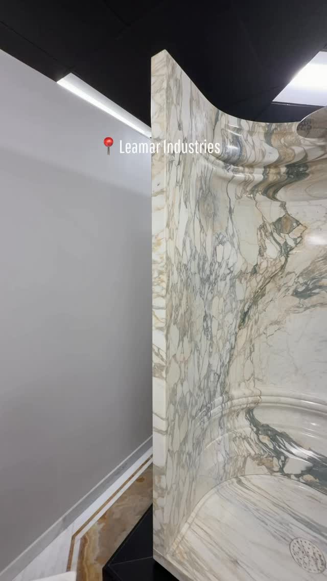Come with us to @leamar.stone to select the perfect marble slabs to pair with our current material selections 👏🏼✨
#interiordesign #design #luxurydesigns #designinghome #designingluxury #stoneslab #marbleselection