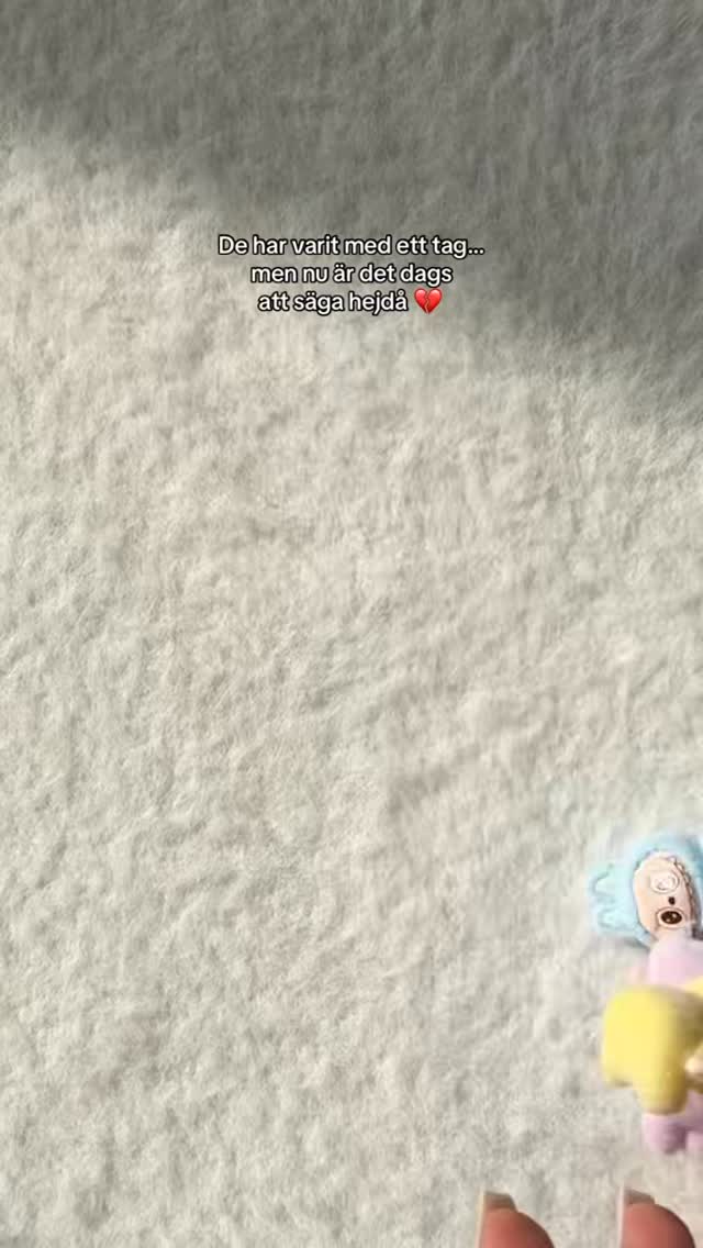 De har varit med oss ett tag… men nu är det dags att säga hejdå. 💔
Labubu, Skullpanda och Crybaby lämnar Cutetopia
och just nu är det 50 % rabatt på de allra sista figurerna!
Jag har inte tagit in några nya i exakt samma stil
men massor av andra nyheter är på väg in till shoppen! 🛍️
💌 Tipsa mig gärna om vilka karaktärer du skulle vilja se i framtiden!
👉 Shoppa på cutetopia.se innan de försvinner för gott!
#Cutetopia #MysteryFigurines #Skullpanda #Labubu #Crybaby