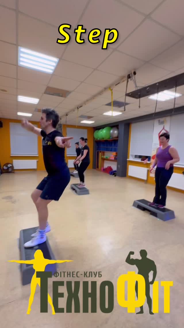 Відчуття легкості, коли музика тебе несе, ти піддаєшся ритму й на мить забуваєш про всі негаразди.
Це про наші заняття зі степу ❤️
Рух, енергія, емоції — і ти виходиш із залу з посмішкою та зарядом настрою.