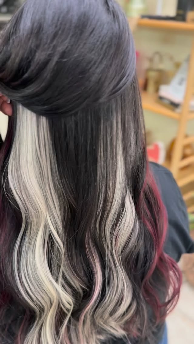 This install is everythingggg ✨✨✨ #calicohair #calicohairextensions #prescottvalleyhair #prescotthairextensions