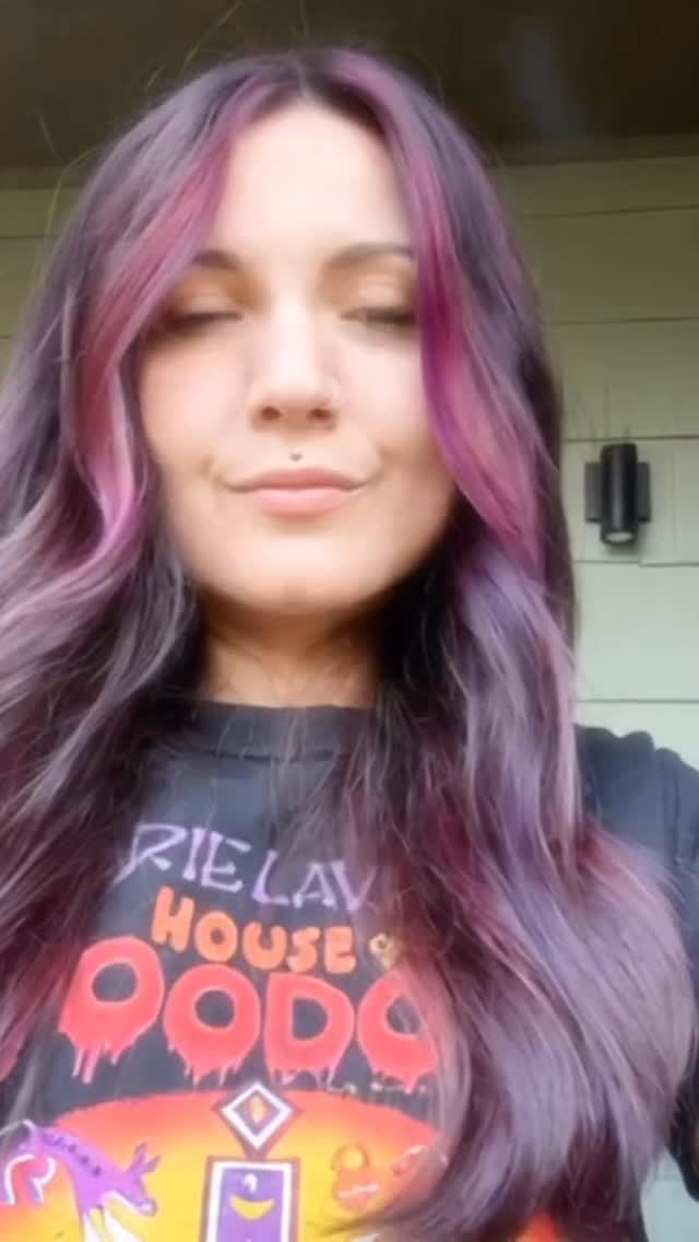 Follow me on TikTok! @luisamarigold there as well. I’ll be posting reels here and on there from now on. Cuz it’s like, 2026 or whatever 🐢✨ fine line or traditional, I’m down to make it happen this year.
Email luisa.marigold@yahoo.com or submit a form in the link in my bio to book.
Thank you for looking!
#tattoo#atx#finelinetattoo#daintytattoo#flowertattoo