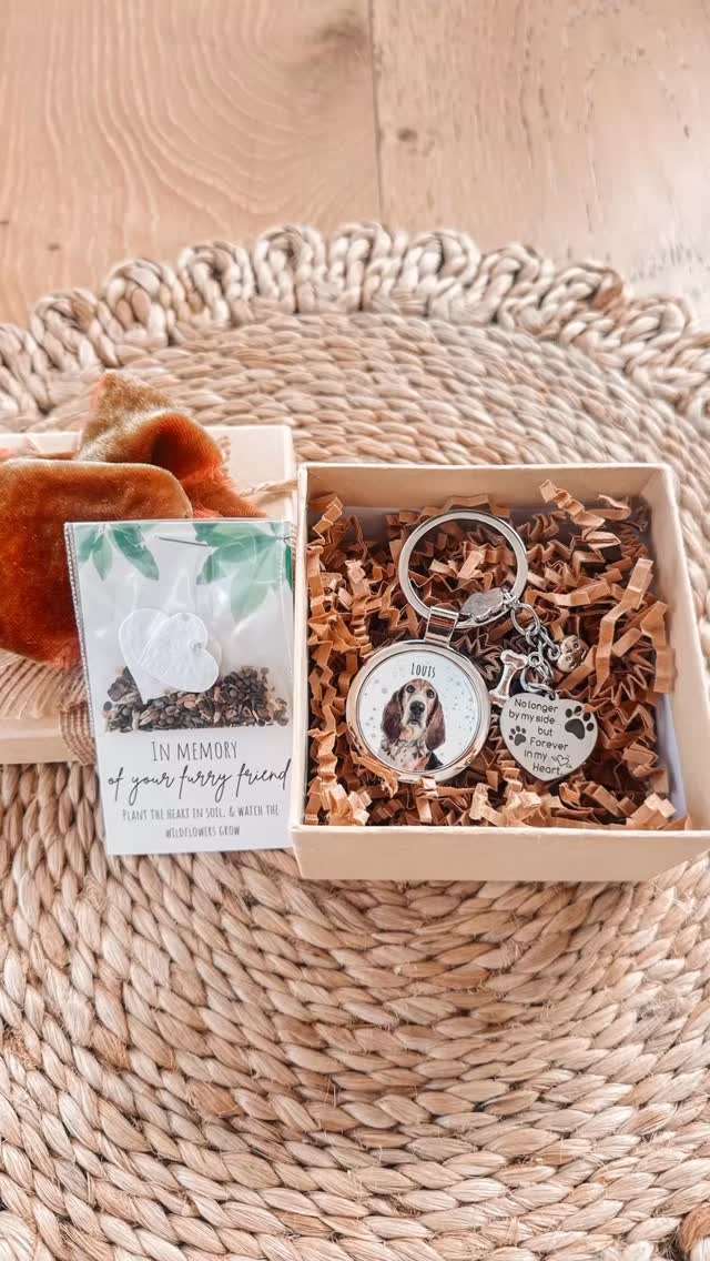 For me, it’s the seeds.
Why do I give them?
Because they’re a symbol. They represent the love someone has for their pup. You don’t get flowers overnight. You nurture them, day after day, with time and care.
It’s the same with our pets. Little by little, we pour ourselves into them, and over time that effort becomes love deep love, beautiful love. And we love them knowing it won’t last forever.
Just like flowers, we learn to admire their beauty while they’re here.
#dogs #dogmom #grief #growth