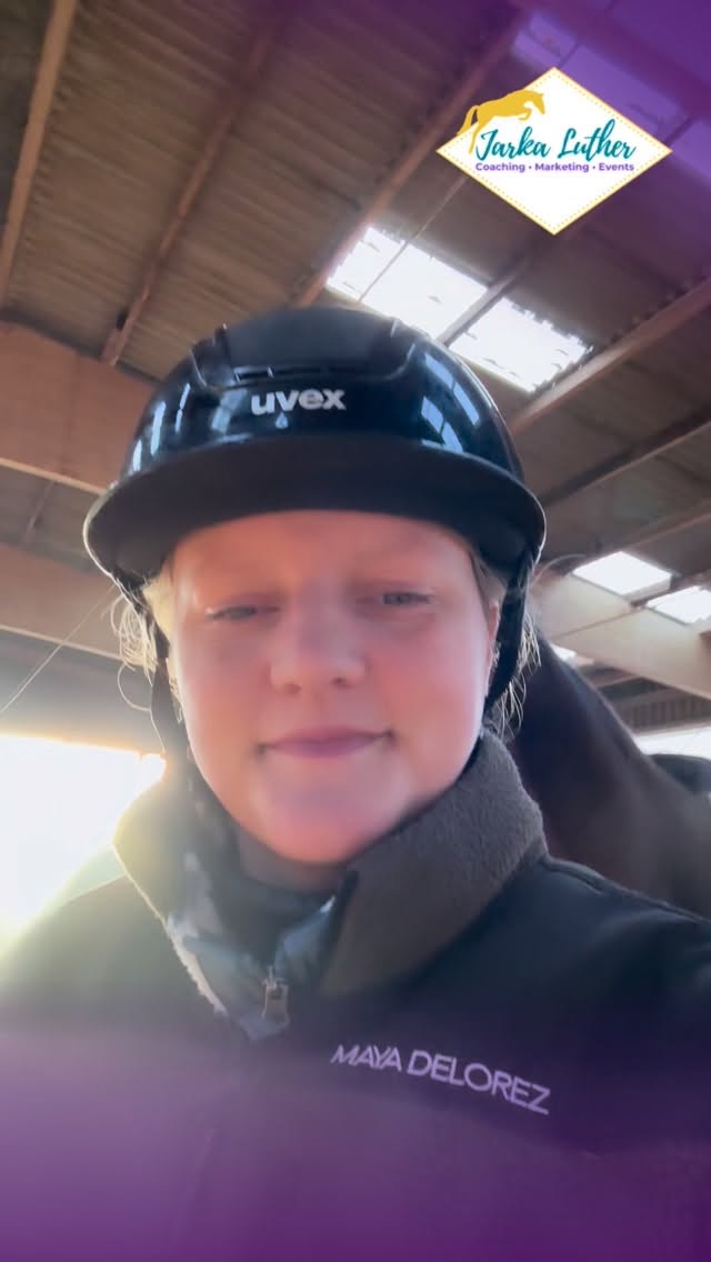 Gerade am Anfang des Jahres sind sie ja überall: Erwartungen. Ziele. Vorsätze.
Manchmal ganz klar, manchmal mehre auf einmal. Und manchmal hat man auch einfach keine – was übrigens auch völlig okay ist.
Was mir dabei immer wieder begegnet, sind Vergleiche.
Gerade auf Social Media, aber eigentlich überall im Alltag.
Und ja, Vergleiche können Druck machen. Können das Gefühl geben, nicht genug zu sein oder hinterherzuhinken.
Aber ich glaube, wir dürfen lernen, Vergleiche auch anders zu nutzen.
Nicht als Maßstab, um uns selbst klein zu machen –
sondern als Inspiration.
Hinsehen und sagen: Ah, das gefällt mir. Davon kann ich mir etwas abgucken. Das motiviert mich, besser zu werden.
Nicht besser als die anderen, sondern besser für mich.
Vielleicht ist das ein guter Gedanke für den Jahresanfang:
Weniger gegen sich selbst arbeiten –
und mehr bewusst auswählen, was uns wirklich weiterbringt.“