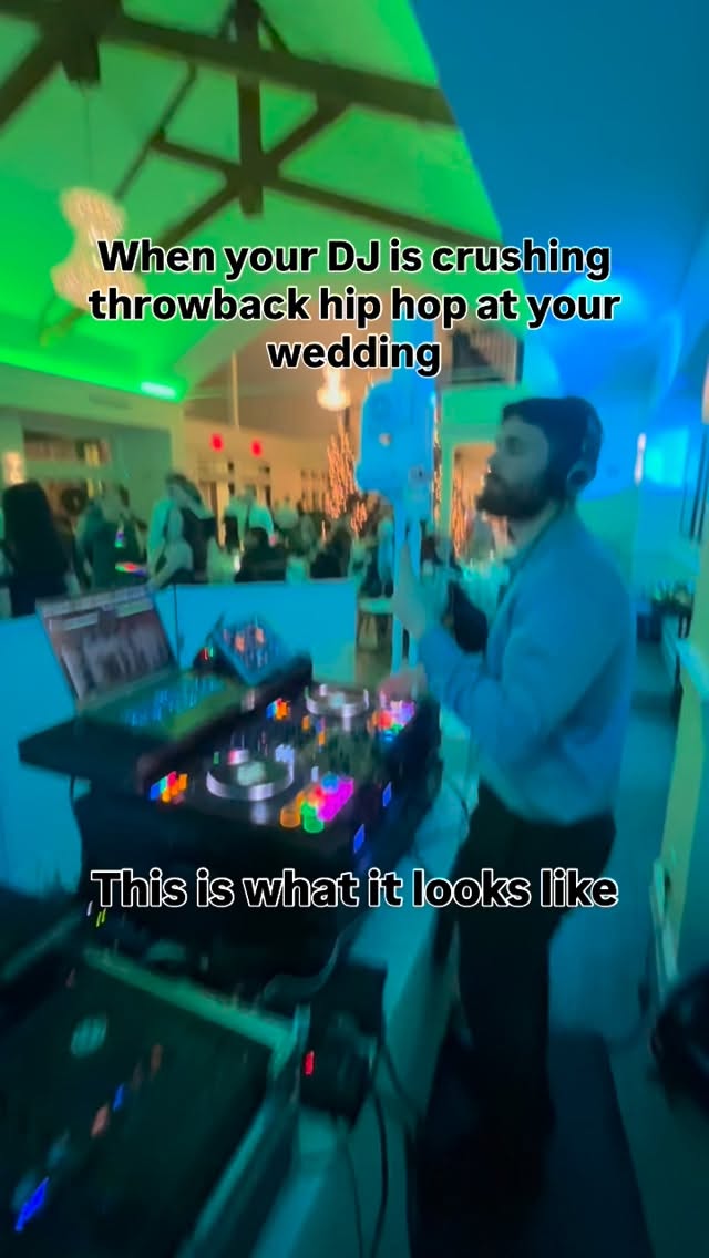 Wordplays on throwback hip hop songs are essential for every dance floor 😂 #weddingdj #djinstagram #djmashup